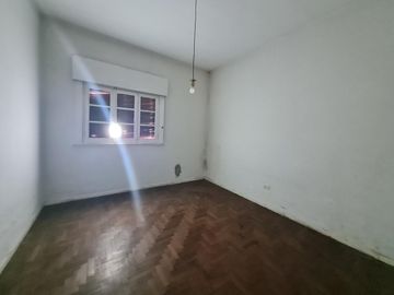 ¡IMPERDIBLE! ¡PH con lote de 8,36x34! En venta y a refaccionar