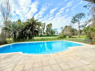 Casa en Venta en Canning 5 dormitorios doble lote