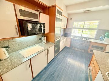 Casa en Venta en Canning 5 dormitorios doble lote