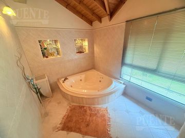 Casa en Venta en Canning 5 dormitorios doble lote