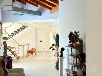 Casa en Venta en Canning 5 dormitorios doble lote