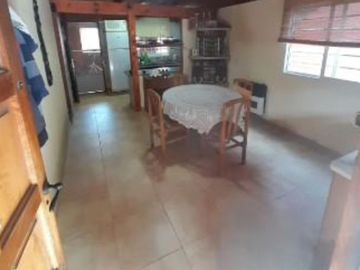 Casa en venta - 2 Dormitorios 1 Baño - San Clemente del Tuyú