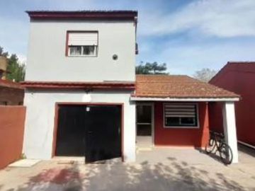 Casa en venta - 2 Dormitorios 1 Baño - San Clemente del Tuyú