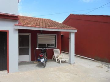 Casa en venta - 2 Dormitorios 1 Baño - San Clemente del Tuyú
