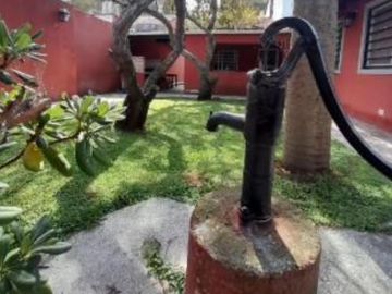 Casa en venta - 2 Dormitorios 1 Baño - San Clemente del Tuyú