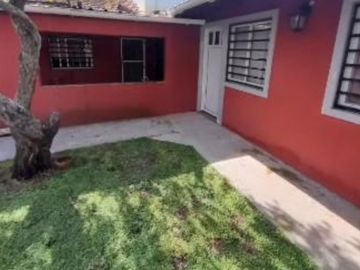 Casa en venta - 2 Dormitorios 1 Baño - San Clemente del Tuyú