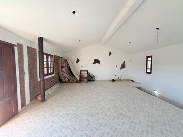 Casa en venta en las Sierras de Córdoba –con Pileta y Vista Panorámica