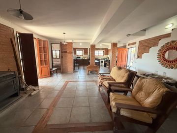 Casa en venta en las Sierras de Córdoba –con Pileta y Vista Panorámica