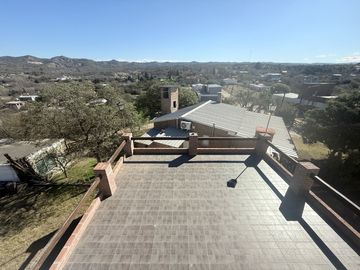Casa en venta en las Sierras de Córdoba –con Pileta y Vista Panorámica