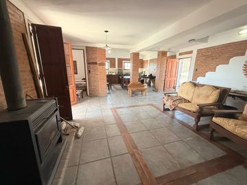 Casa en venta en las Sierras de Córdoba –con Pileta y Vista Panorámica