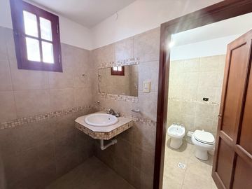 Casa en venta en las Sierras de Córdoba –con Pileta y Vista Panorámica