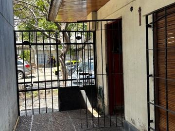 Casa PH en venta en Moron Sur