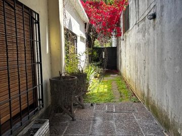 Casa PH en venta en Moron Sur