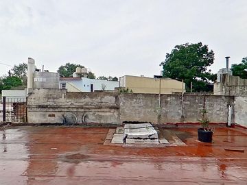 CASA VENTA TRES AMBIENTES CASEROS