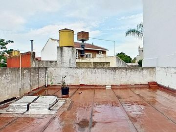 CASA VENTA TRES AMBIENTES CASEROS