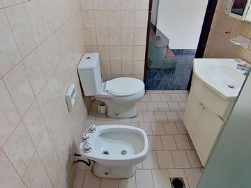 CASA VENTA TRES AMBIENTES CASEROS