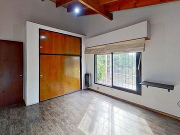 CASA VENTA TRES AMBIENTES CASEROS