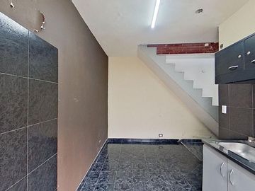 CASA VENTA TRES AMBIENTES CASEROS