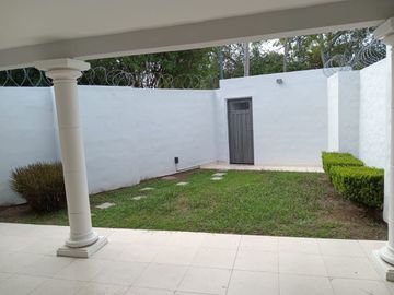 VENTA CASA MARCO SASTRE 3 DORMITORIOS COCHERA