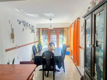 Casa 5 amb con parque y quincho en Caisamar