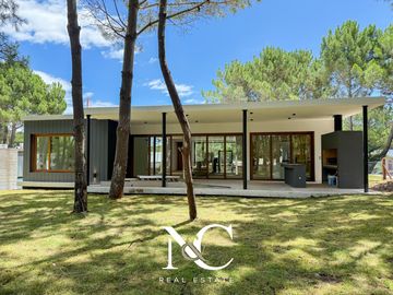 Casa en  venta en Costa Esmeralda a estrenar