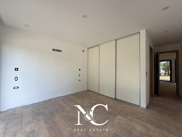 Casa en  venta en Costa Esmeralda a estrenar