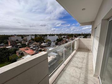 Venta Departamento 3 Ambientes a estrenar con balcón en Villa Ballester
