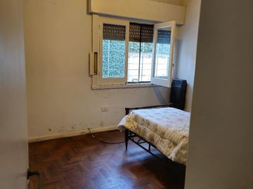 Casa de 5 ambientes en 2 plantas, con patio, terraza, lavadero y garage