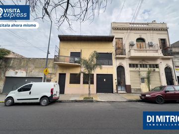 El PH con Estilo Colonial Que Buscás: Espacios Amplios, Patio y Terraza en Boedo