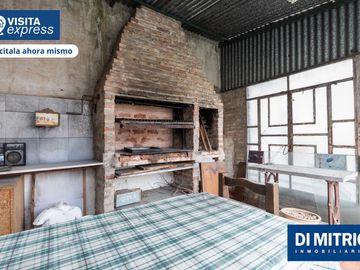 El PH con Estilo Colonial Que Buscás: Espacios Amplios, Patio y Terraza en Boedo