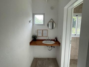 CASA EN VENTA - ESPECTACULAR PROPIEDAD EN CANDONGA VILLA SERRANA - 3 DORMITORIOS