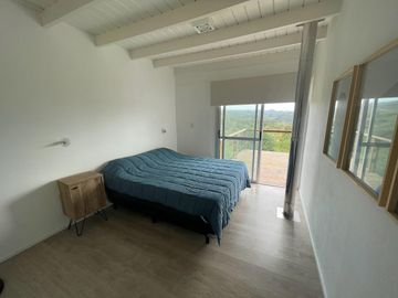 CASA EN VENTA - ESPECTACULAR PROPIEDAD EN CANDONGA VILLA SERRANA - 3 DORMITORIOS