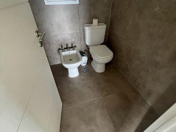 CASA EN VENTA - ESPECTACULAR PROPIEDAD EN CANDONGA VILLA SERRANA - 3 DORMITORIOS