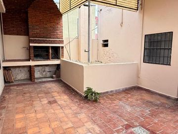 Amplio PH de 6 dormitorios   patio, 12 de Octubre al 700, PM