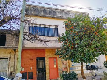 Amplio PH de 6 dormitorios   patio, 12 de Octubre al 700, PM