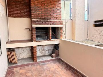 Amplio PH de 6 dormitorios   patio, 12 de Octubre al 700, PM