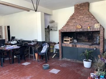 2 CASAS DE 4 AMBIENTES EN VENTA - ZONA JOSE C. PAZ