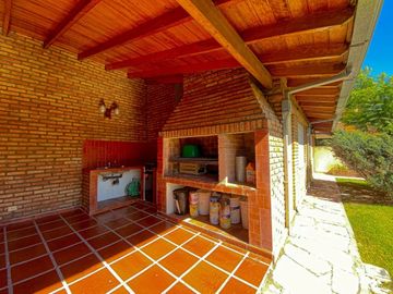 Nuevo Valor!! Gran Parque Libre! Casa en Excelente Zona de Castelar Norte!