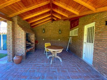 Nuevo Valor!! Gran Parque Libre! Casa en Excelente Zona de Castelar Norte!