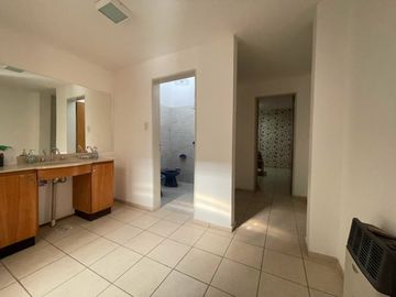 IMPORTANTE PROPIEDAD A METROS DEL BOULEVARD, ROTONDA Y PLAZA FRANCIA