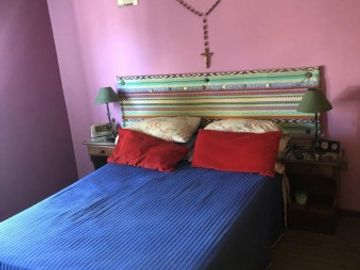 TRIPLEX DE 5 AMBIENTES,CON DOS COCHERAS, PERMUTA, AVELLANEDA.