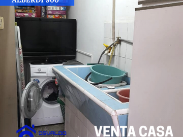 Venta Casa 4 Hab. Pje. Lopez de Vega1100 alt Alberdi al 900