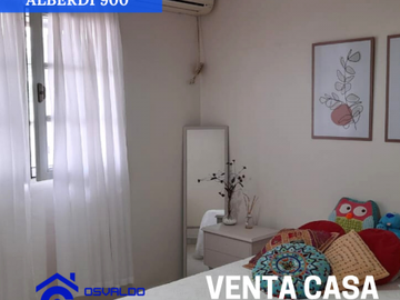 Venta Casa 4 Hab. Pje. Lopez de Vega1100 alt Alberdi al 900