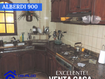 Venta de casa de 2 plantas 5 Hab en la calle Alberdi al 900