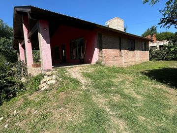 EN VENTA! CASA EN VILLA DEL PARQUE, IDEAL PARA FINES COMERCIALES, APTA CREDITO!