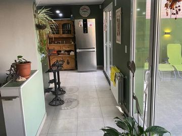 CASA EN ESQUINA + OFICINA, EN COMODORO RIVADAVIA