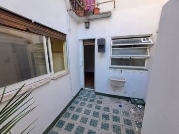 Venta Departamento 2 Ambientes Con Patio Muy Luminoso Congreso