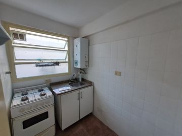 Venta Departamento 2 Ambientes Con Patio Muy Luminoso Congreso