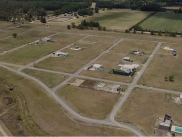 VENTA ESPECTACULAR LOTE, EXCELENTE UBICACION FRENTE AL HOWARD JOHNSON 600MT2, SE ESCUCHAN OFERTAS, CHACRAS DE VILLA ADRIANA -CAÃUELAS-