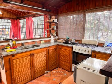 CaÃ±uelas-Casa Quinta en Venta en la Localidad de Villa Adriana